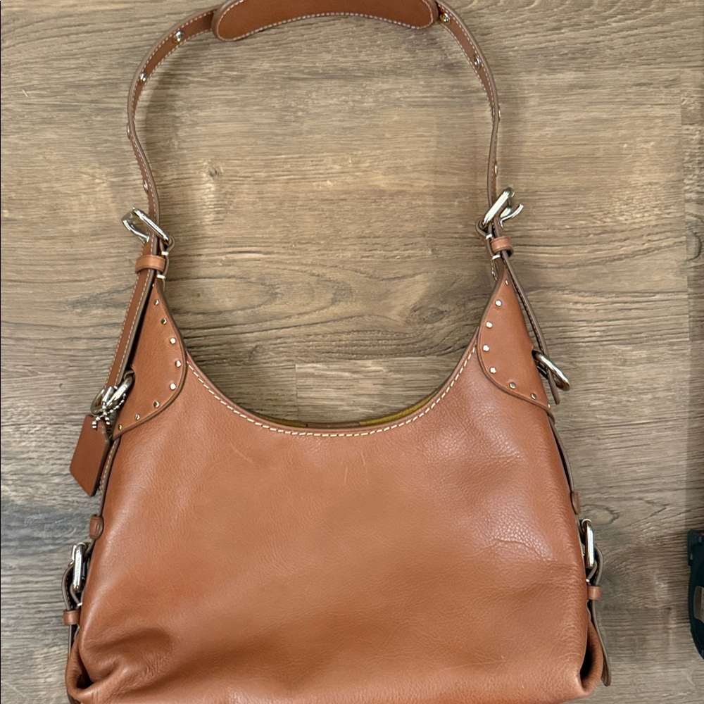 Coach Cargo Tan Leather Shoulder Bag - Picture 9 of 11